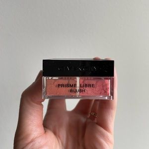 Givenchy Prisme Loose Powder Blush in Voile Corail 03 (coral and orange tones)